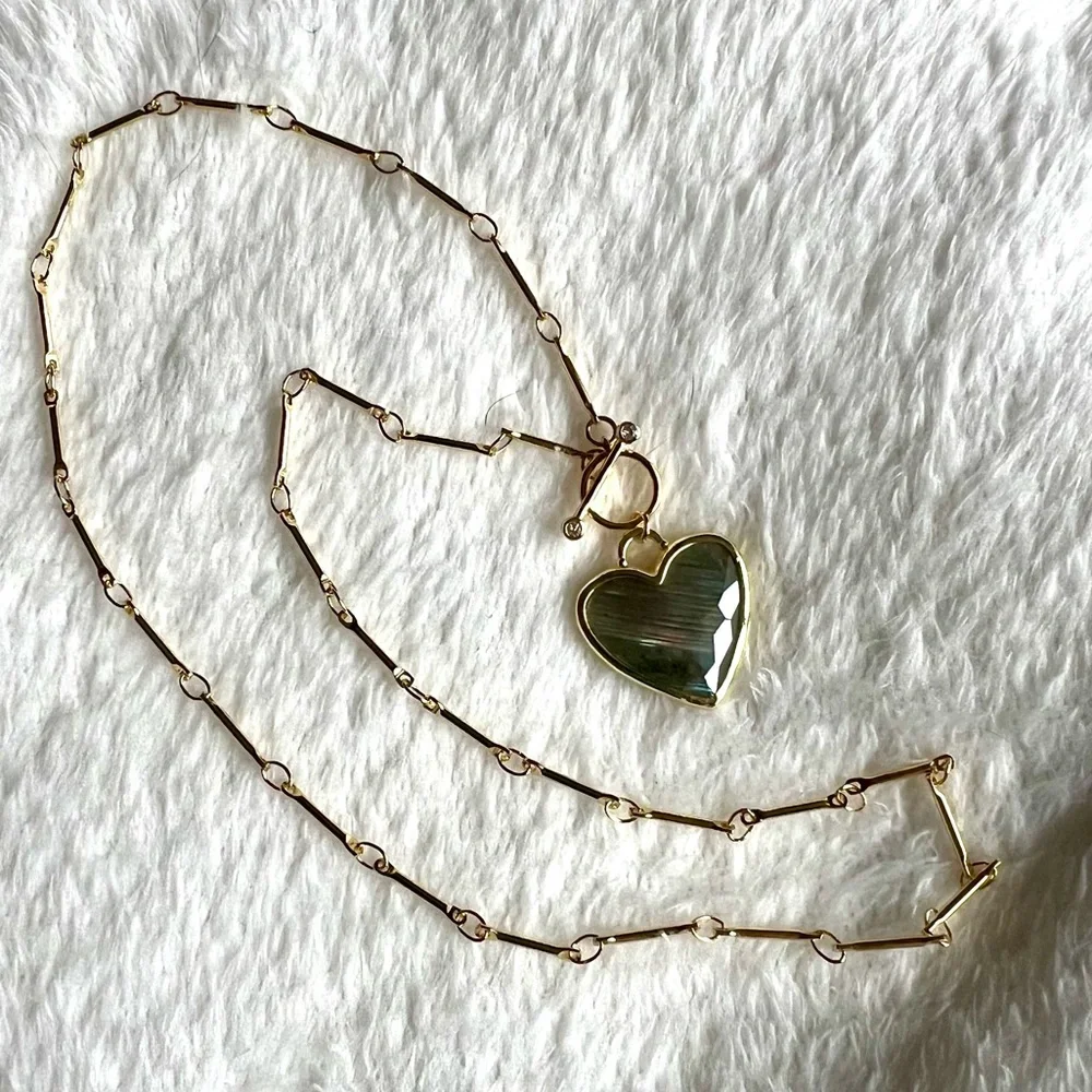 Choose from 10! 14k Subtle Flash Labradorite ❤️ Heart Toggle Necklace Pendant - Picture 15 of 15